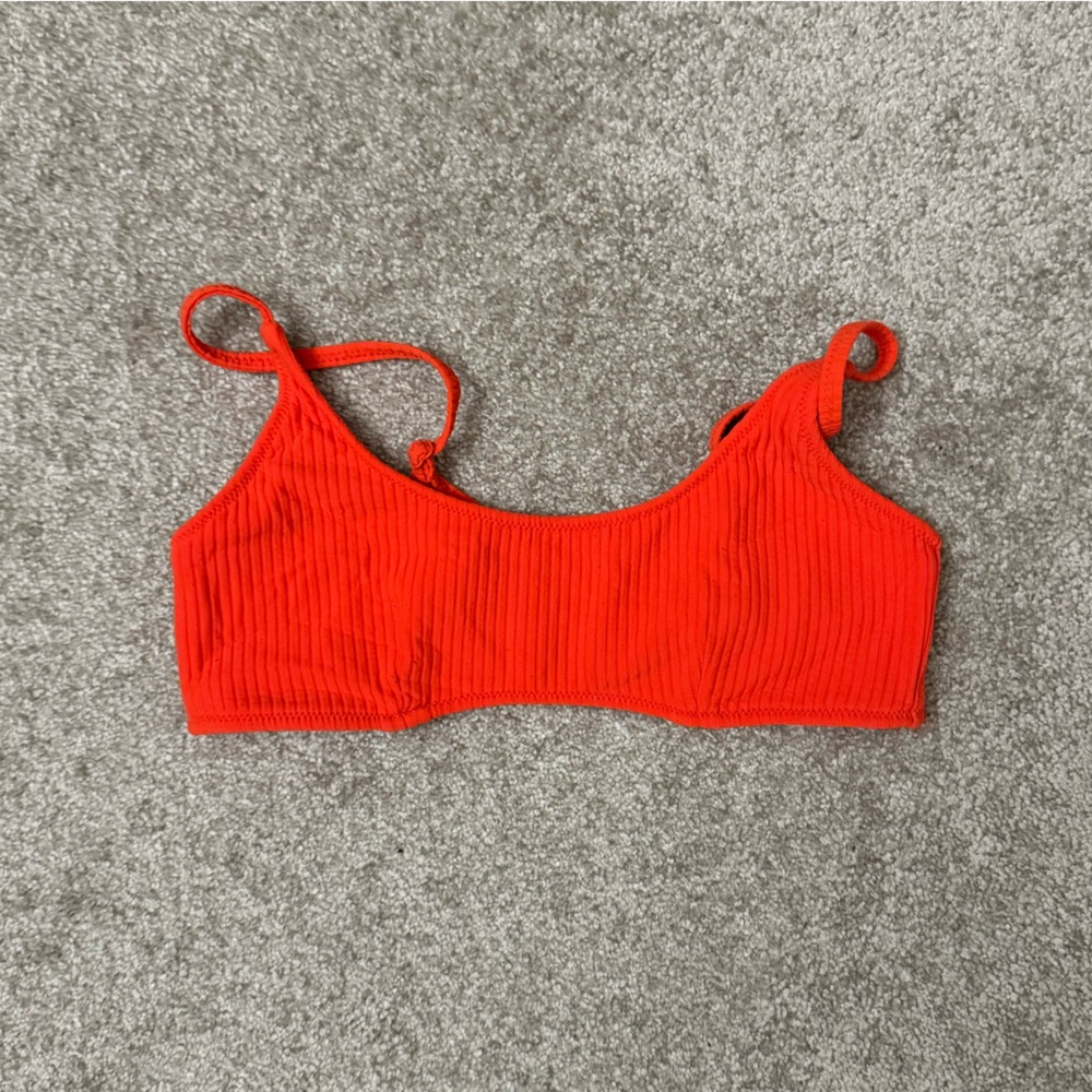 Triangl red bikini top